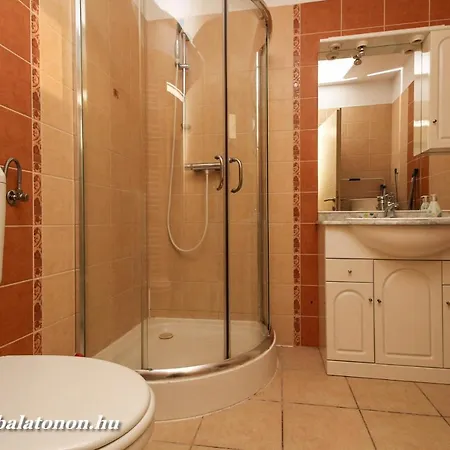 219 - Gyonyoru, Panoramas Apartmanban Szallas Apartment Balatonoszod